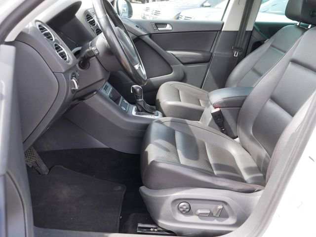 Used 2017 Volkswagen Tiguan Wolfsburg Edition image 13