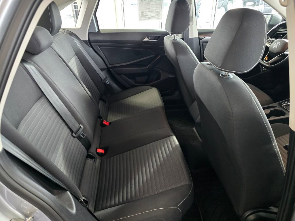 Used 2024 Volkswagen Jetta S image 40