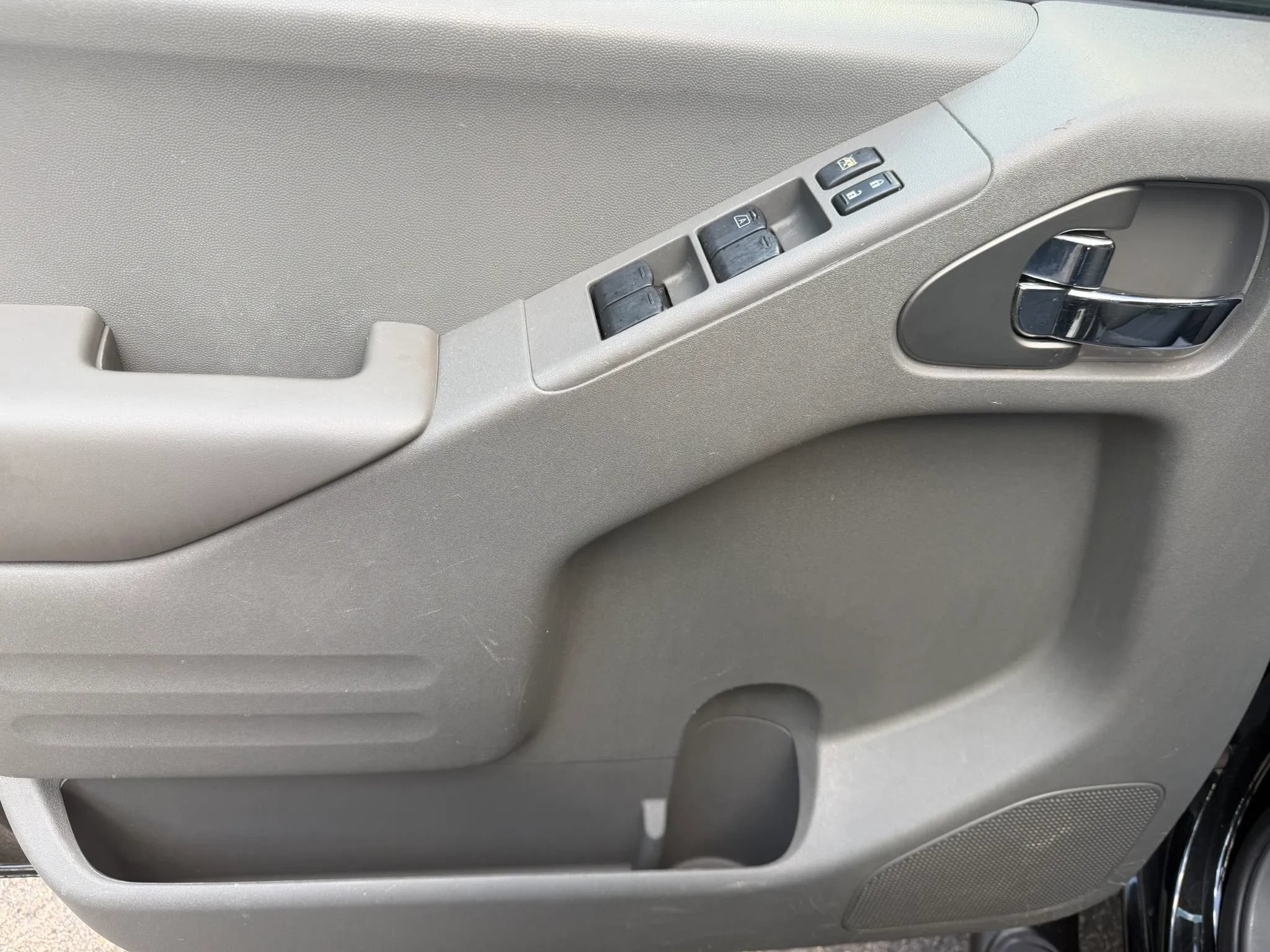 Used 2020 Nissan Frontier SV w/ Midnight Edition Floor Mats AWD/4WD image 18