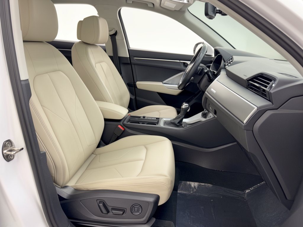 Used 2024 Audi Q3 2.0T Premium AWD/4WD image 29
