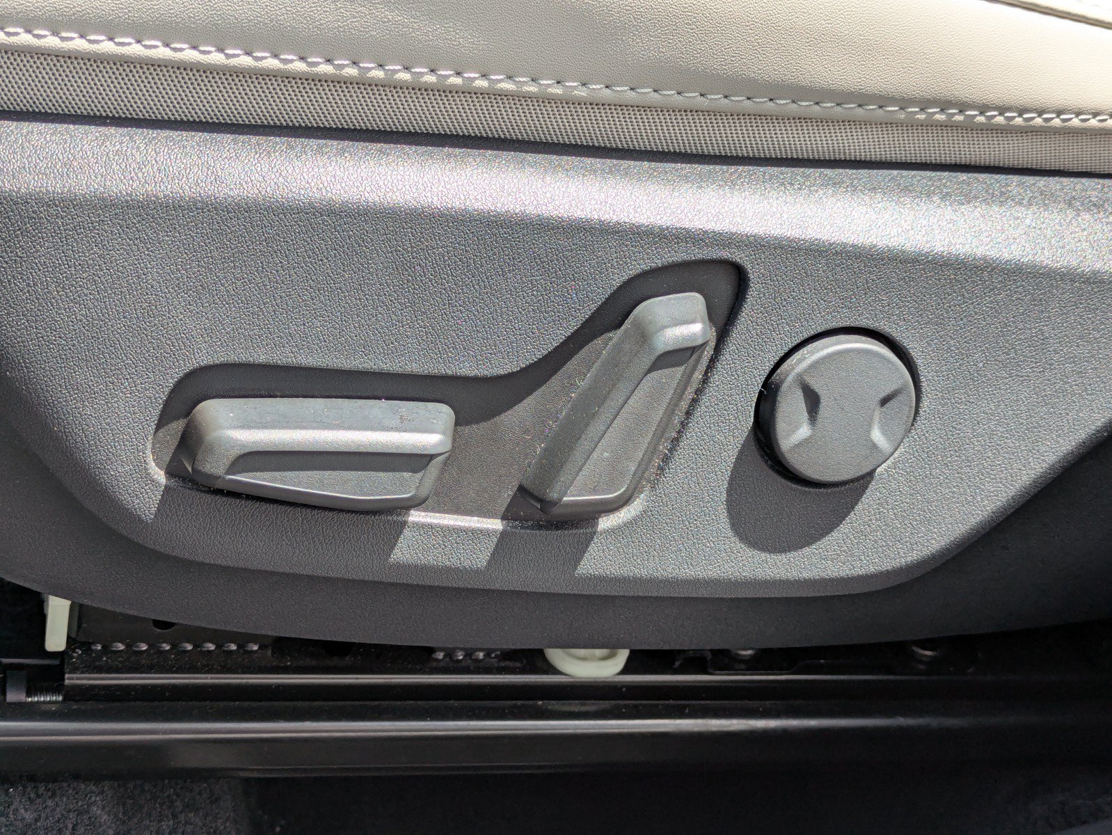 Certified 2023 Kia Niro EX FWD image 17