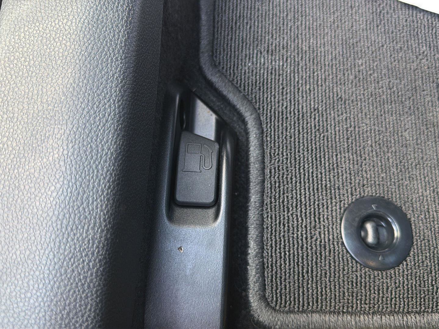 Certified 2026 Toyota Corolla Cross XLE w/ Convenience Package image 21