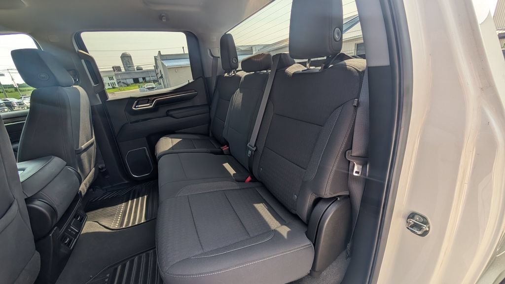 Used 2023 Chevrolet Silverado 1500 LT AWD/4WD image 14