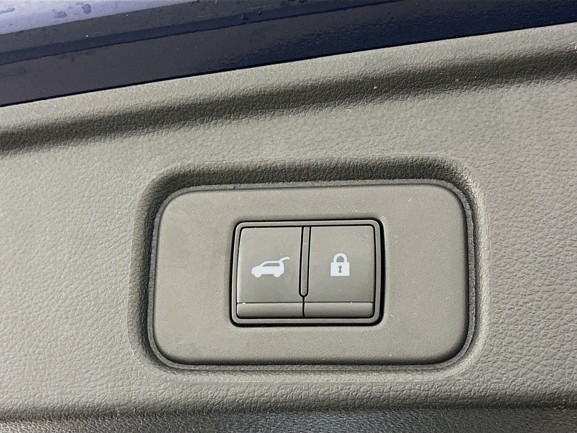 Used 2025 Nissan Pathfinder SV AWD/4WD image 30