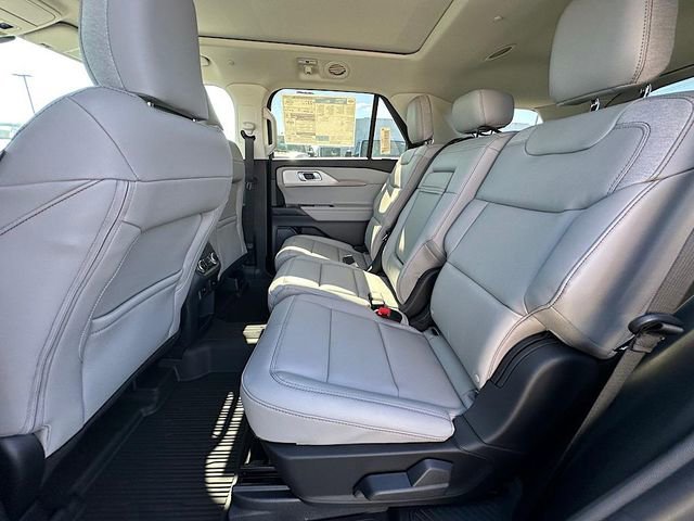 New 2025 Ford Explorer Active w/ Active Comfort Package image 16