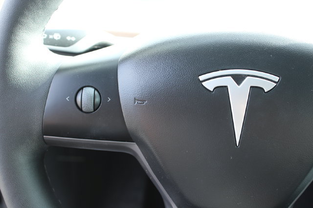 Used 2024 Tesla Model Y Long Range RWD image 15