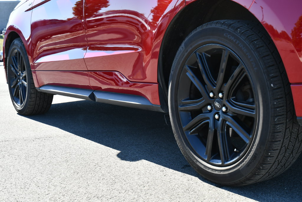 Used 2020 Ford Edge ST-Line FWD image 14