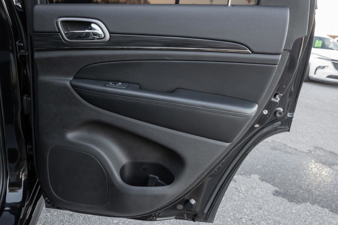 Used 2020 Jeep Grand Cherokee Limited X image 33