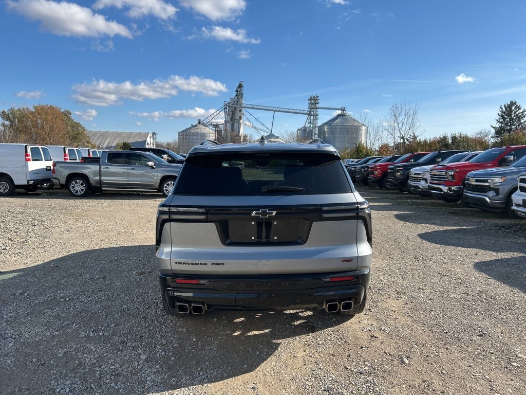 Used 2024 Chevrolet Traverse RS image 4