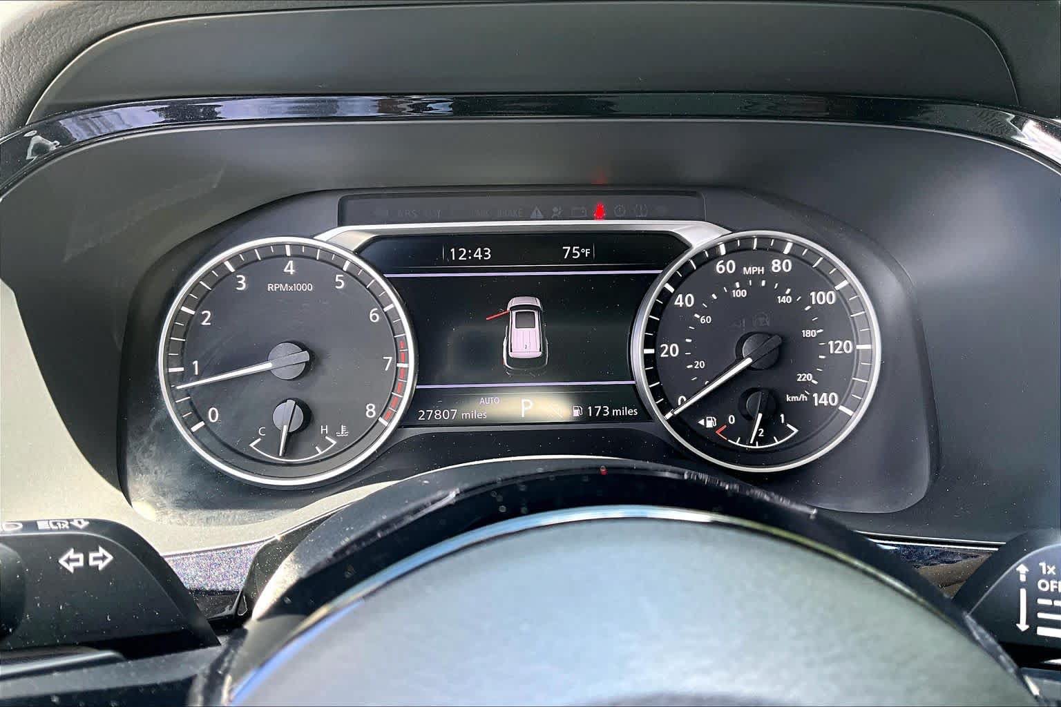 Used 2025 Nissan Pathfinder SL AWD/4WD image 26