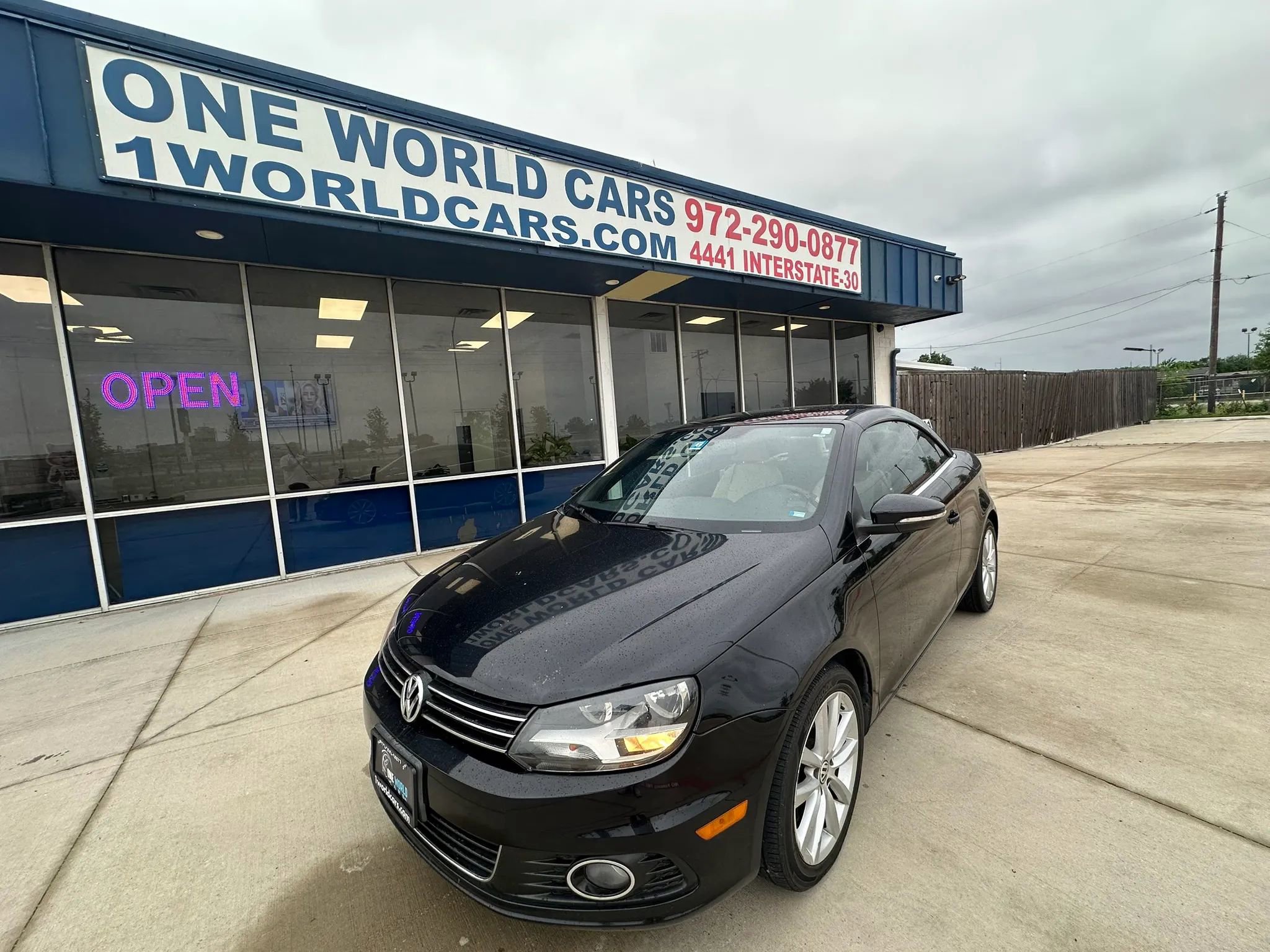 Used 2015 Volkswagen Eos Komfort FWD image 1