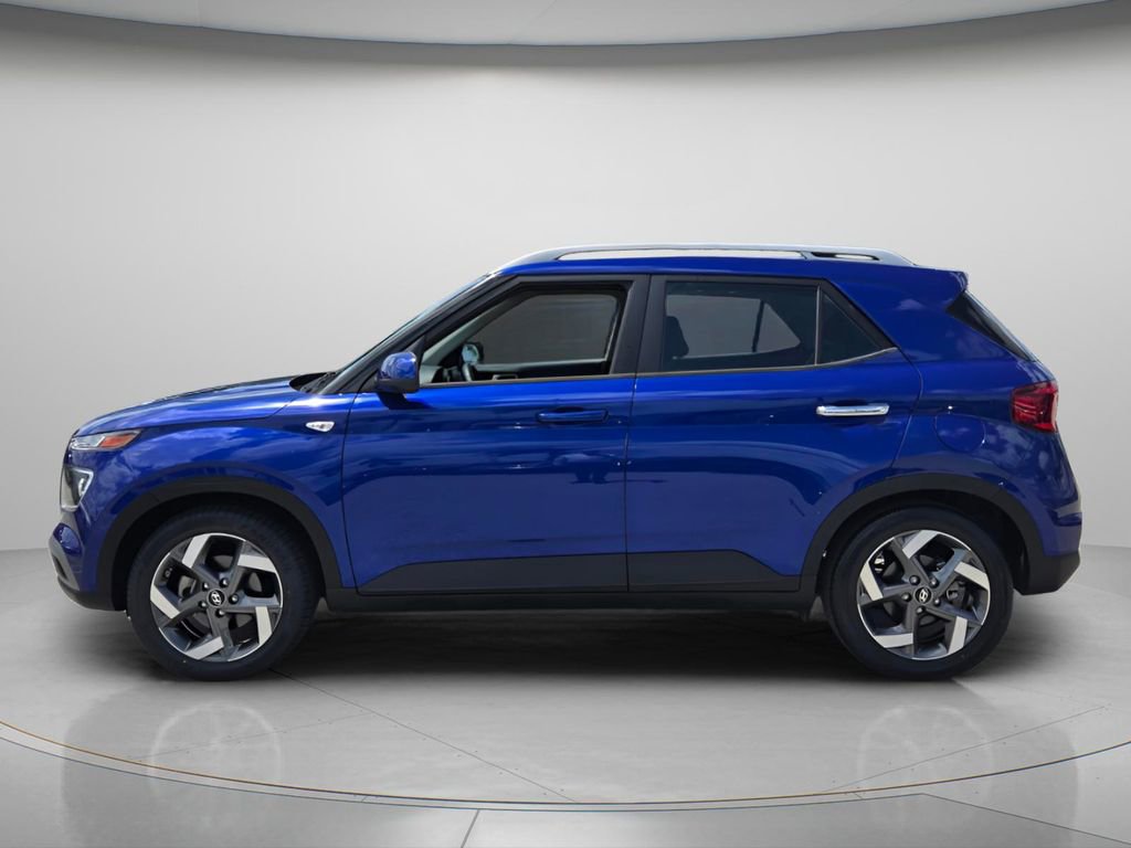 Used 2022 Hyundai Venue SEL w/ Cargo Package FWD image 3