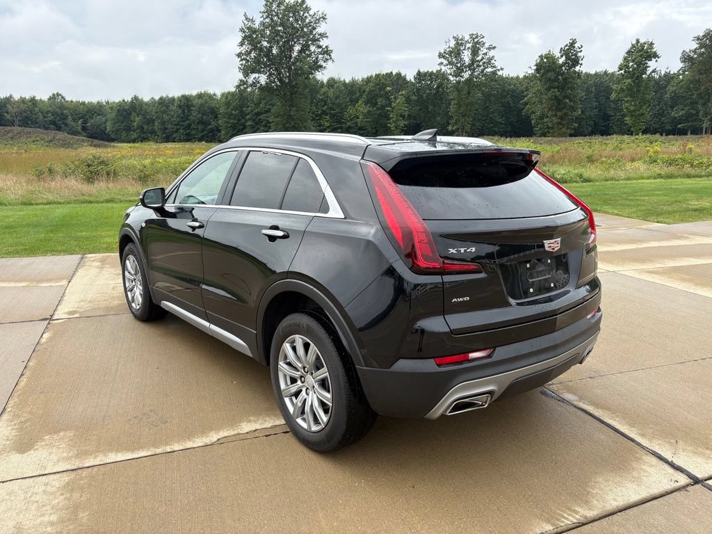 Used 2023 Cadillac XT4 Premium Luxury AWD/4WD image 4