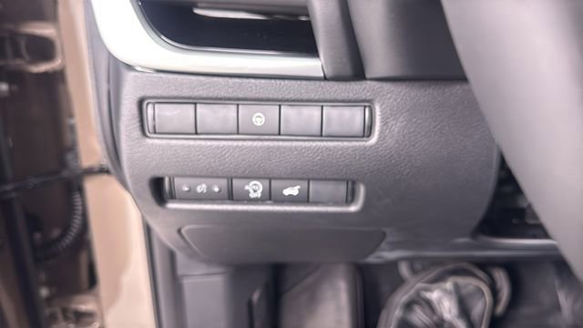 New 2026 Nissan Rogue SV AWD/4WD image 33