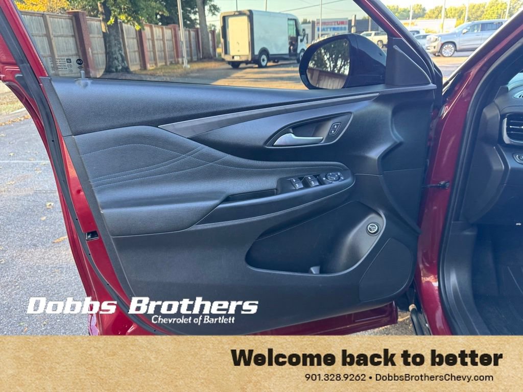 Used 2024 Buick Envista Sport Touring w/ Convenience I Package FWD image 14