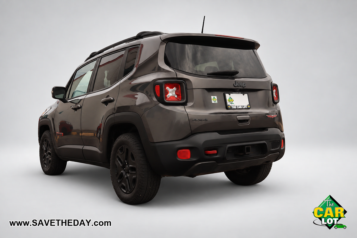Used 2018 Jeep Renegade Trailhawk AWD/4WD image 6