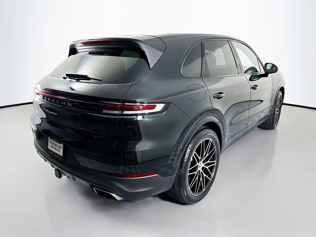 Certified 2024 Porsche Cayenne AWD/4WD image 9
