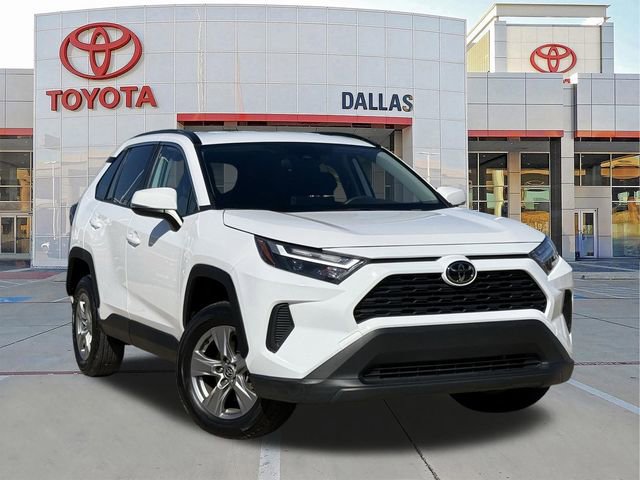 Used 2024 Toyota RAV4 XLE image 1
