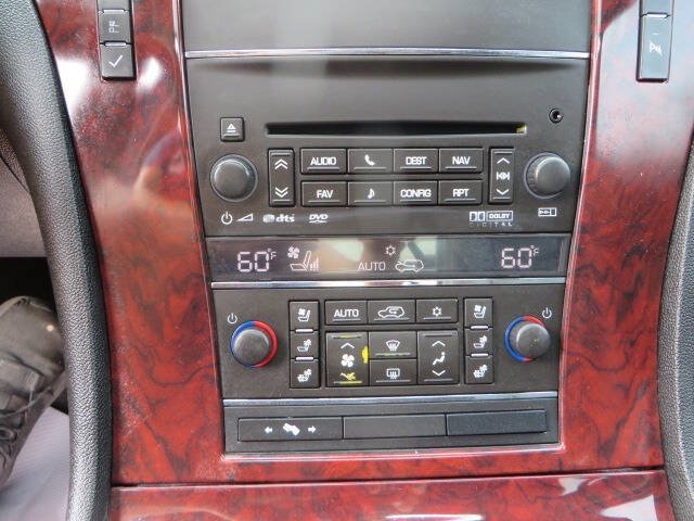 Used 2013 Cadillac Escalade EXT Luxury AWD/4WD image 30