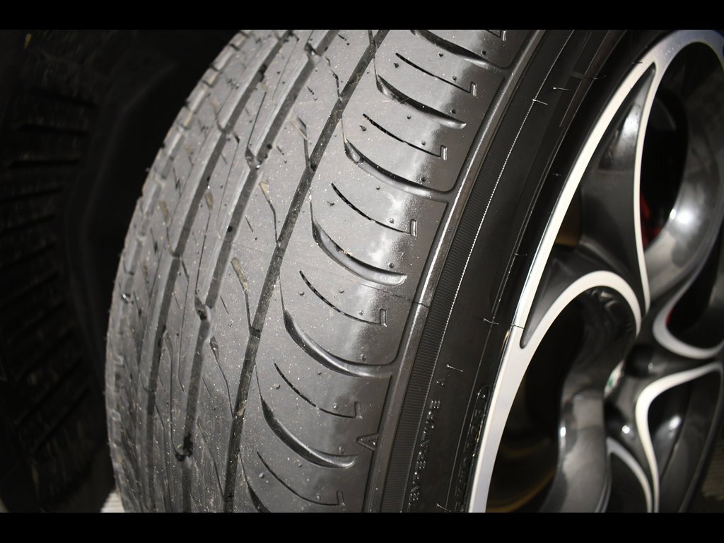 Used 2022 Alfa Romeo Stelvio Ti image 22