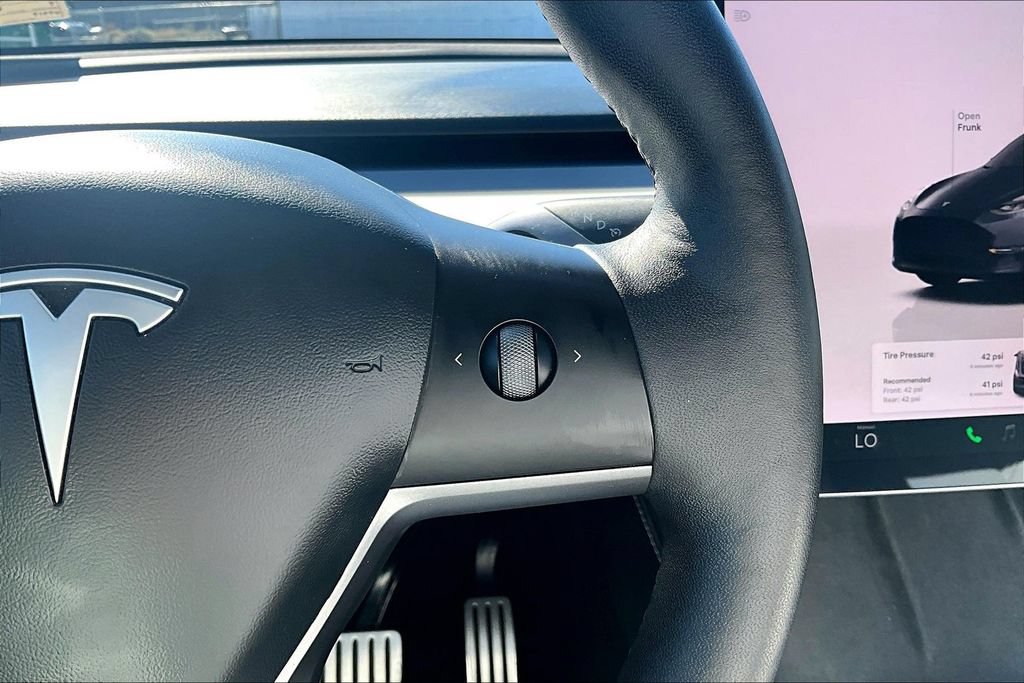 Used 2022 Tesla Model Y Performance AWD/4WD image 19
