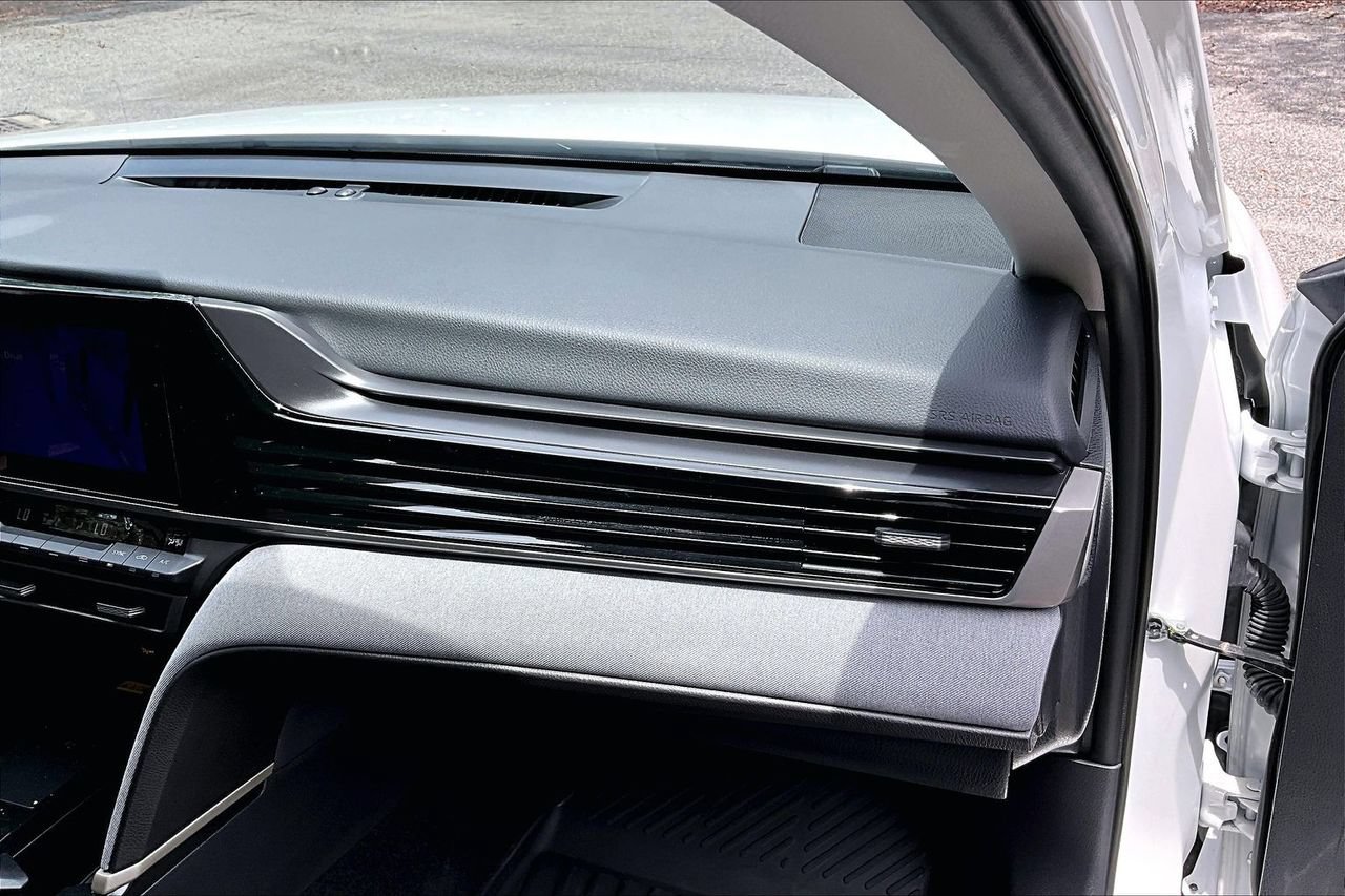 Used 2025 Toyota Camry LE FWD image 23