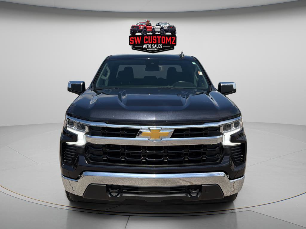 Used 2023 Chevrolet Silverado 1500 LT image 2