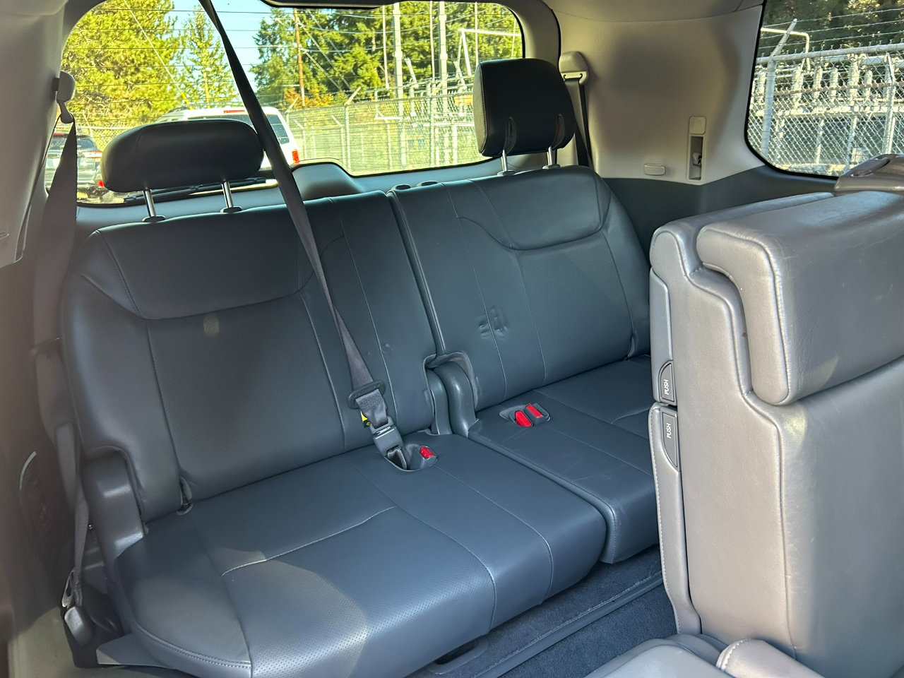 Used 2009 Lexus LX 570 4WD image 18