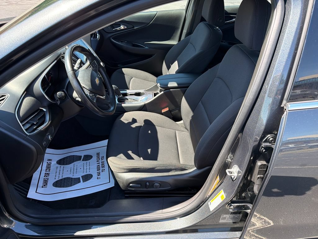 Used 2018 Chevrolet Malibu LT FWD image 22