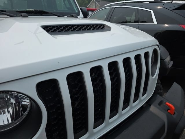 Used 2021 Jeep Gladiator Mojave w/ Trailer Tow Package AWD/4WD image 3