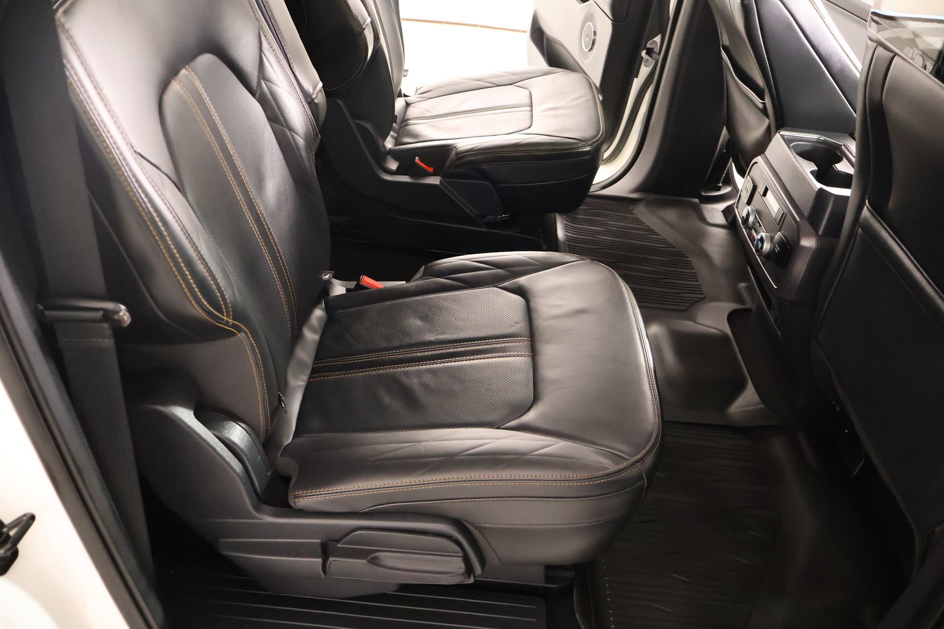 Used 2024 Ford Expedition Max Platinum AWD/4WD image 15