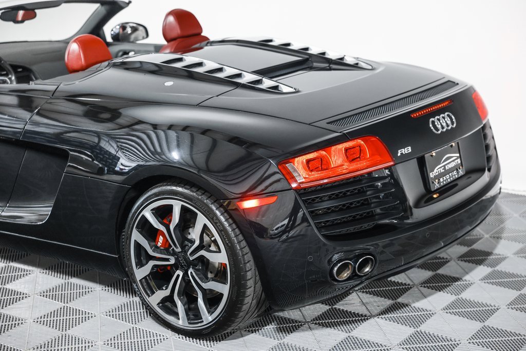 Used 2011 Audi R8 V8 image 17