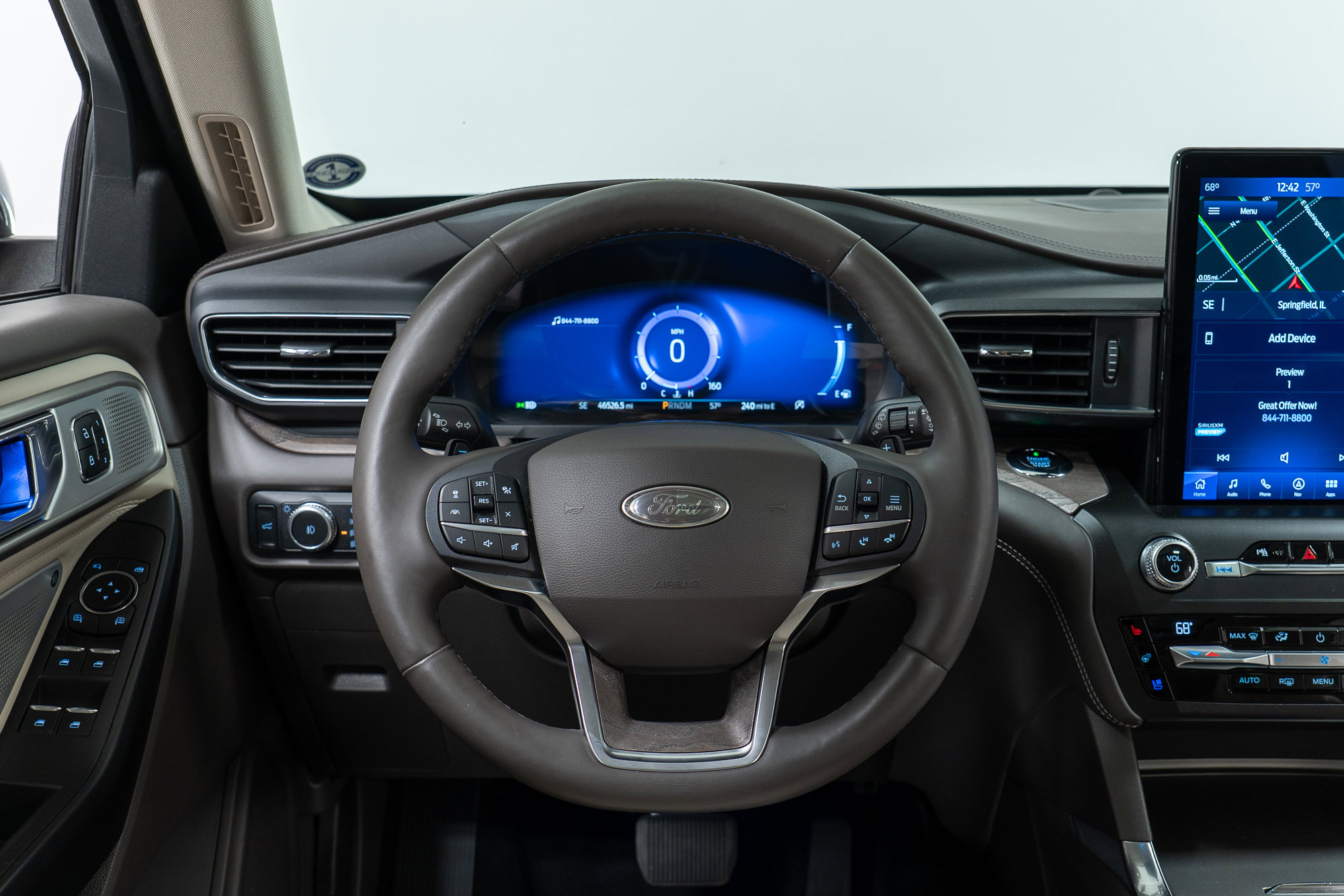 Used 2020 Ford Explorer Platinum w/ Premium Technology Package AWD/4WD image 17