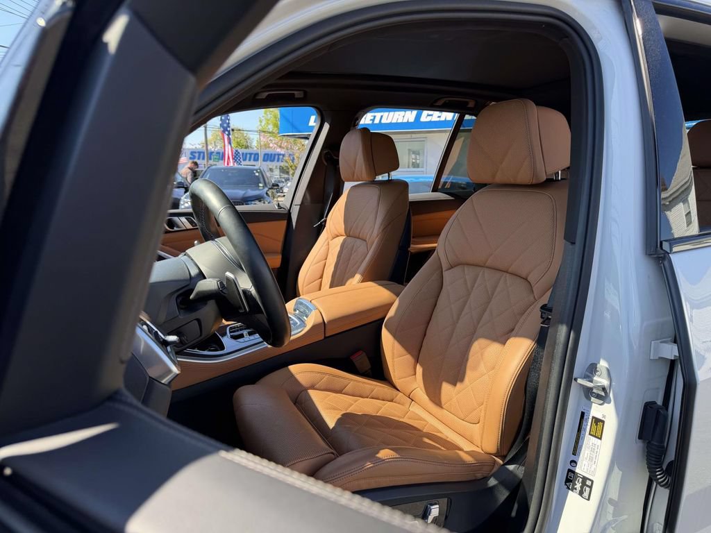 Used 2026 BMW X5 M60i AWD/4WD image 19