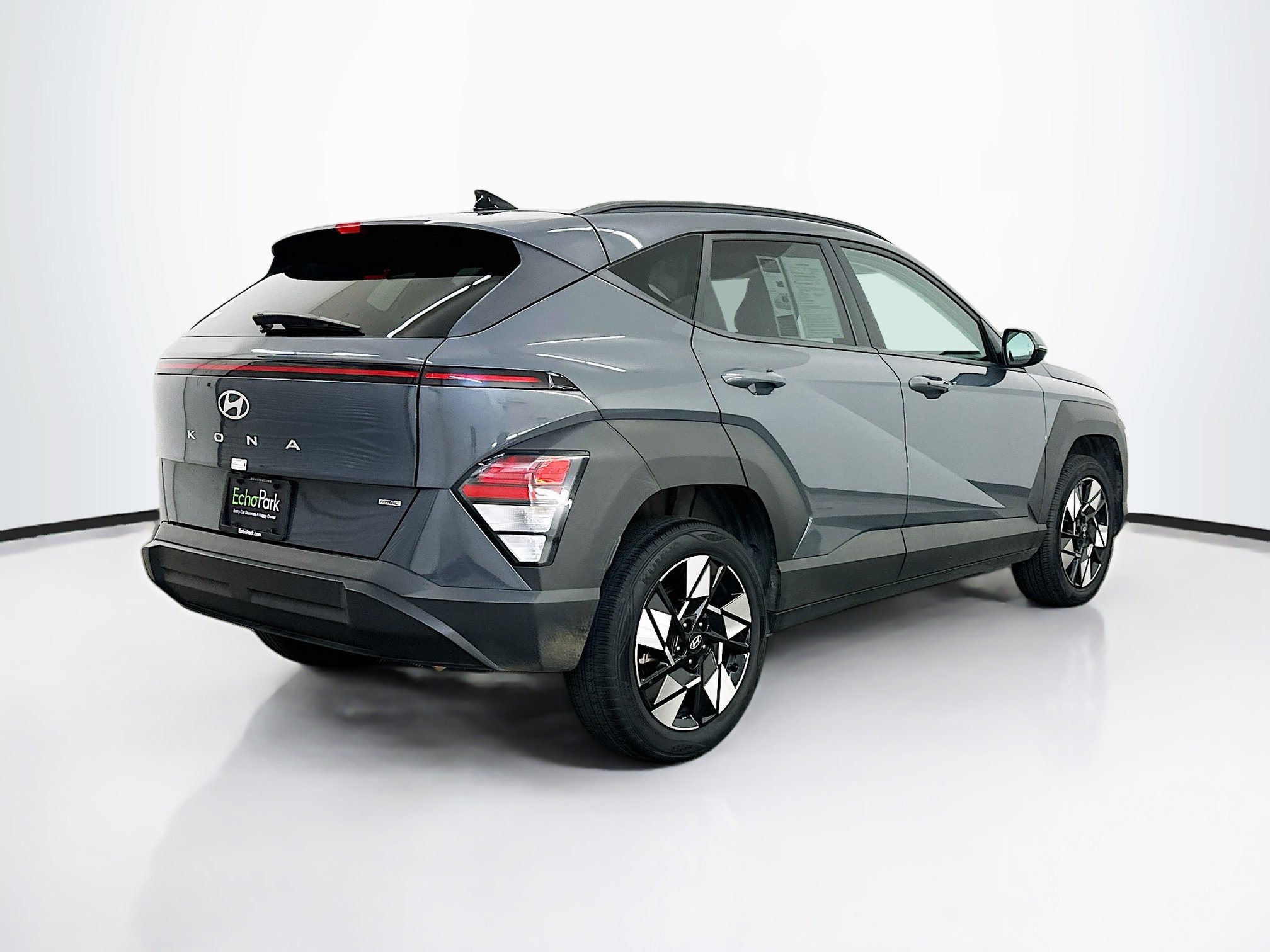 Used 2025 Hyundai Kona SEL image 9