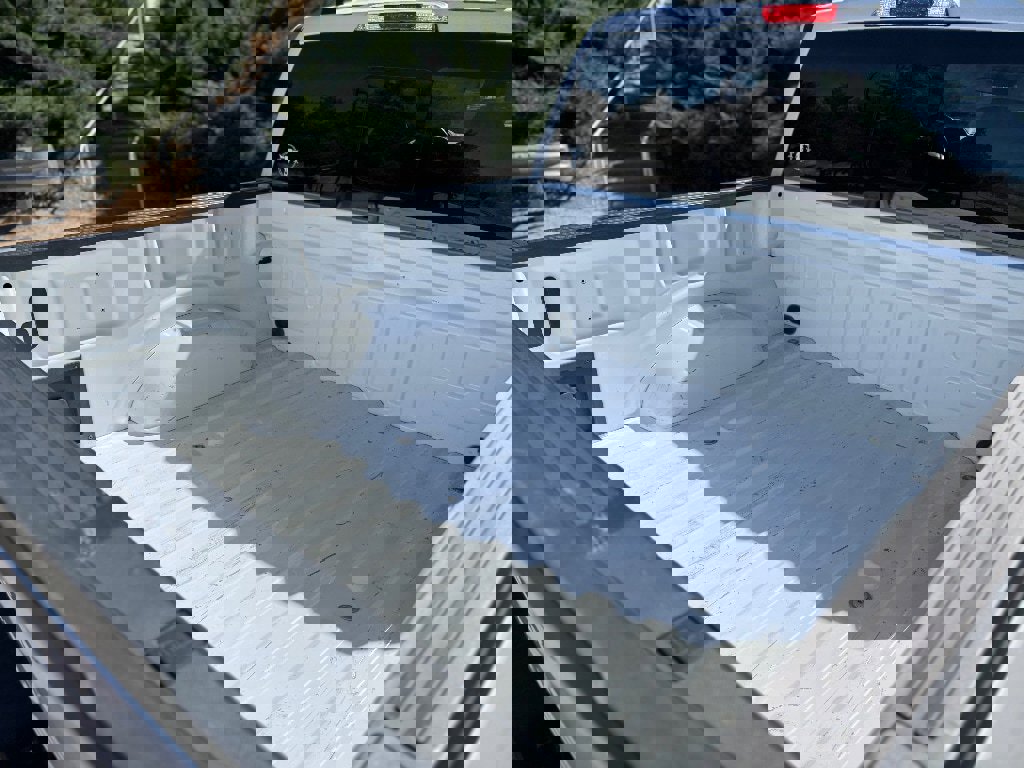 Used 2022 Ford F150 Lariat w/ Max Trailer Tow Package image 6