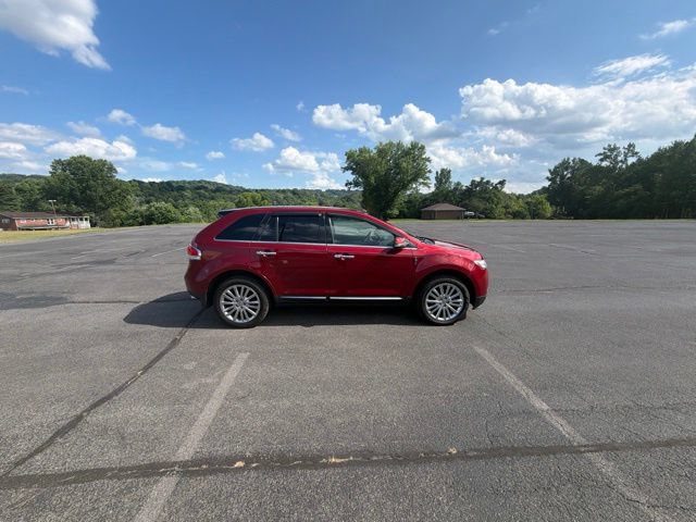 Used 2013 Lincoln MKX AWD image 4