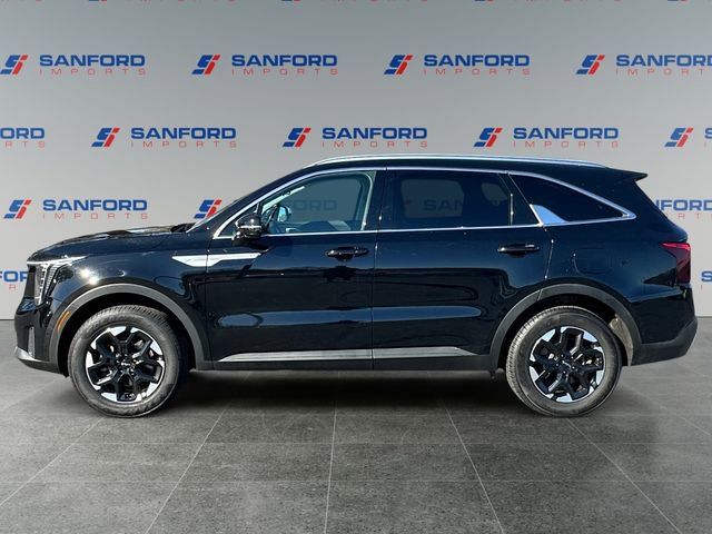 Used 2024 Kia Sorento S image 2