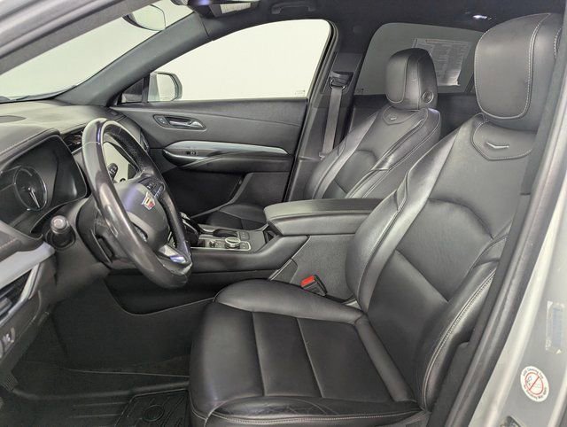 Used 2020 Cadillac XT4 Premium Luxury image 16