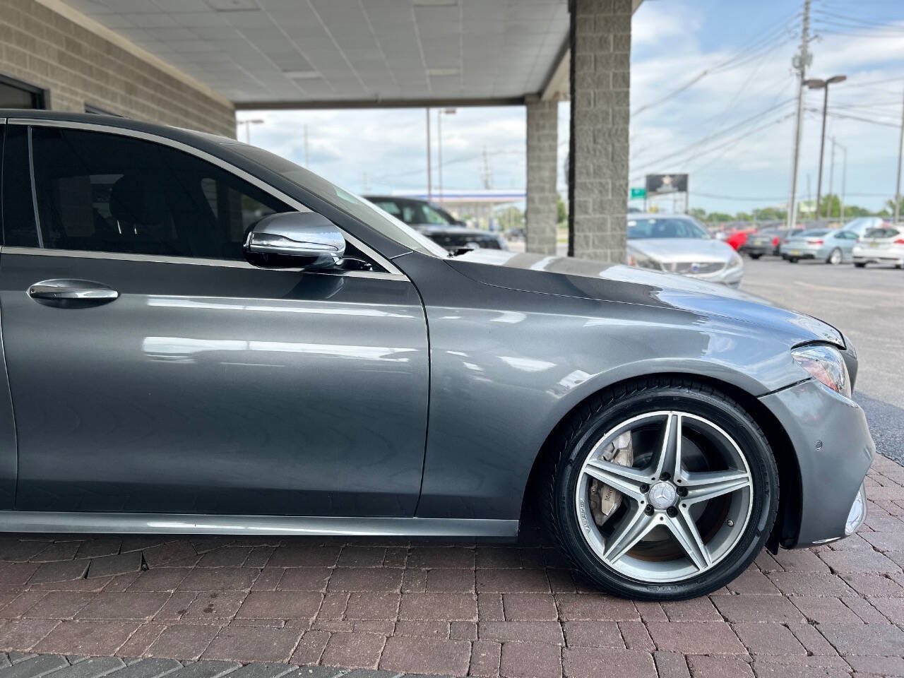 Used 2017 Mercedes-Benz E 300 4MATIC image 20