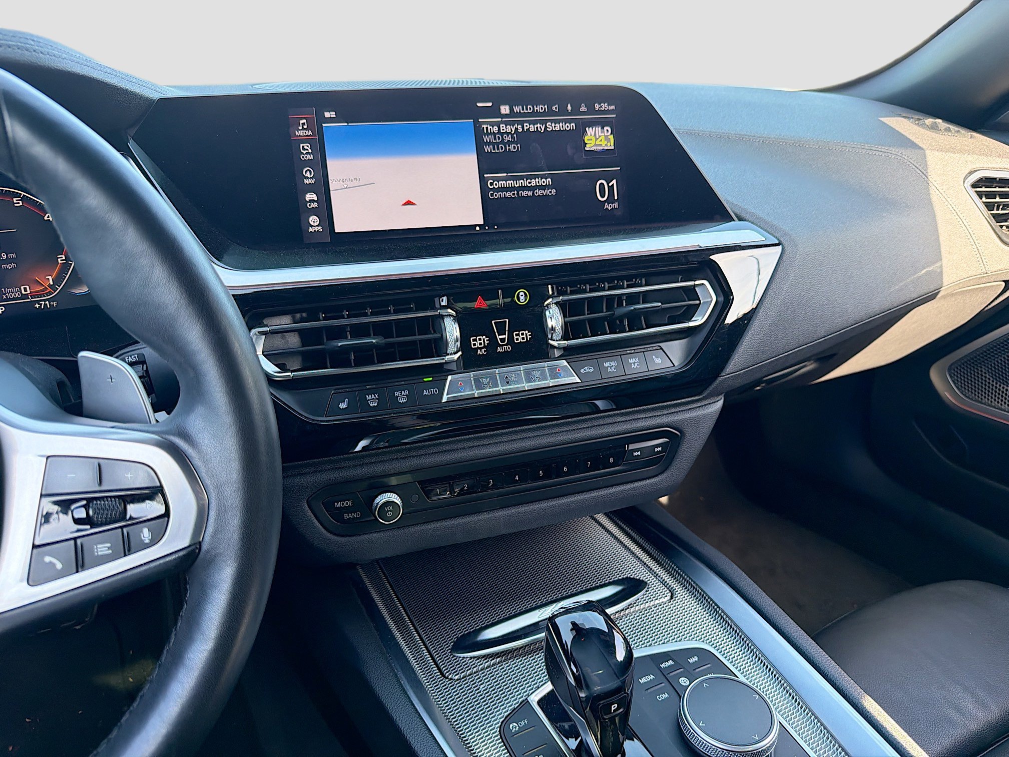 Used 2020 BMW Z4 M40i w/ Executive Package image 25