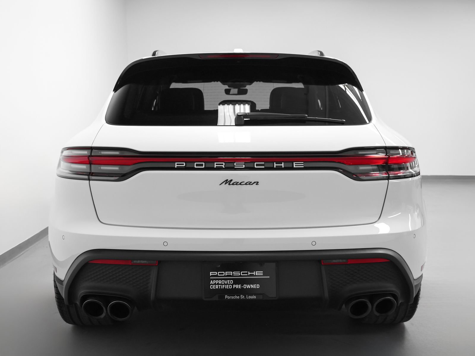 Certified 2026 Porsche Macan image 11