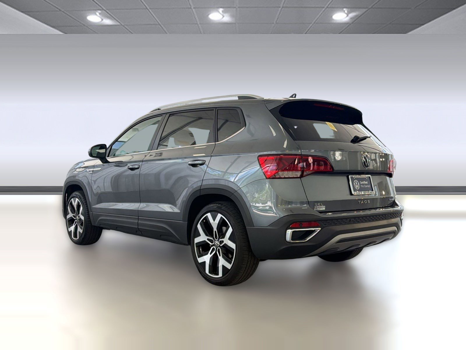 Certified 2023 Volkswagen Taos SEL AWD/4WD image 3