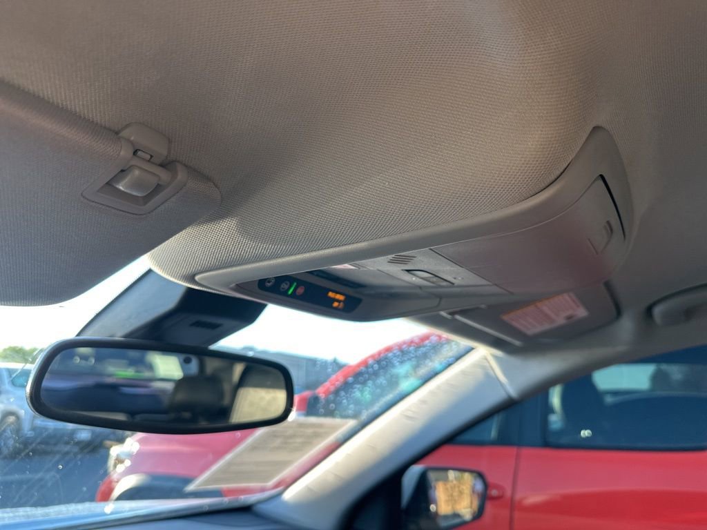 Used 2022 GMC Terrain SLT w/ Infotainment Package II image 18