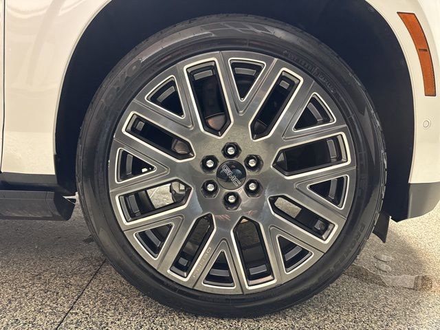 Used 2025 GMC Yukon XL Denali Ultimate image 32