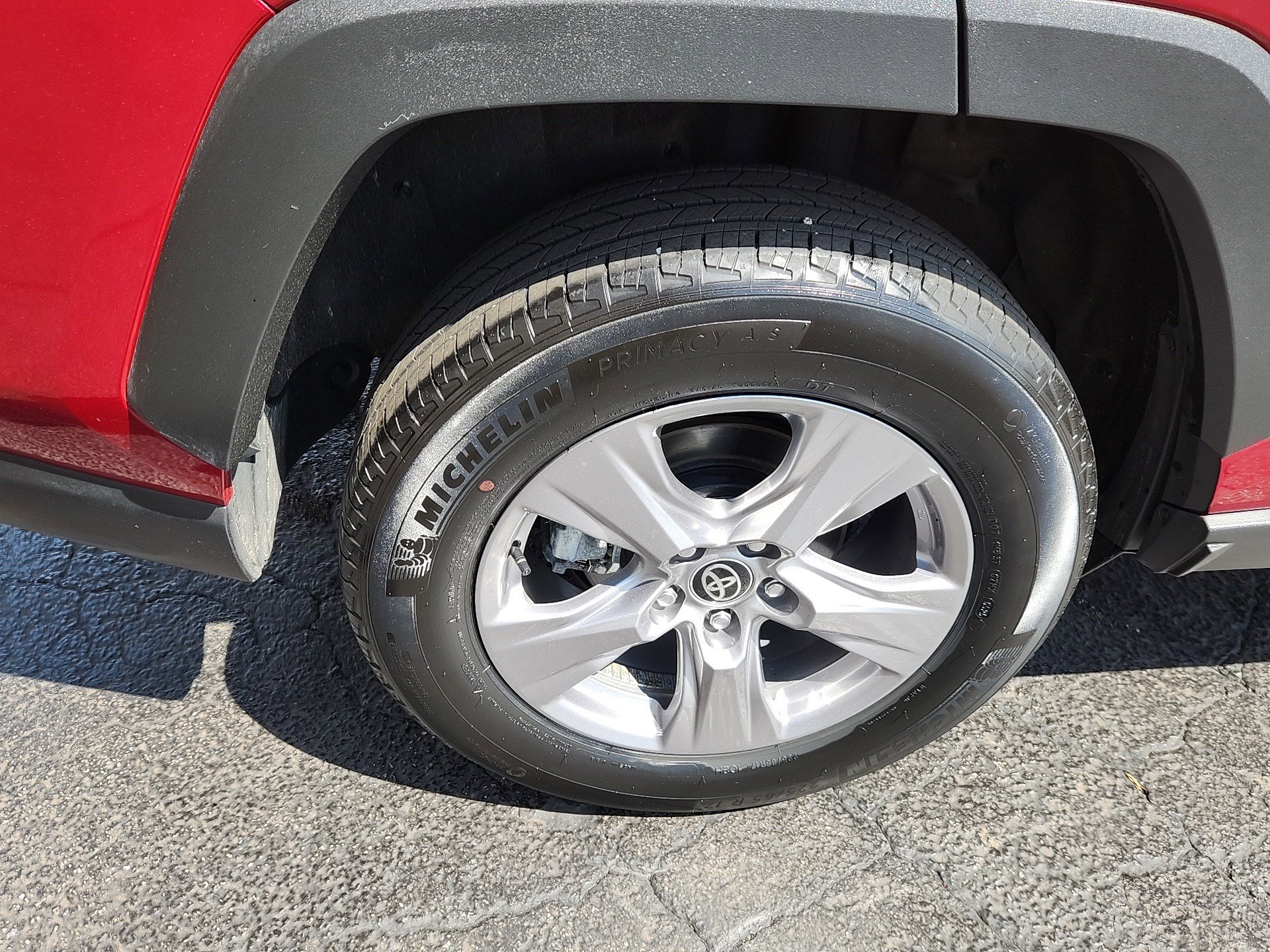 Certified 2025 Toyota RAV4 XLE AWD/4WD image 28