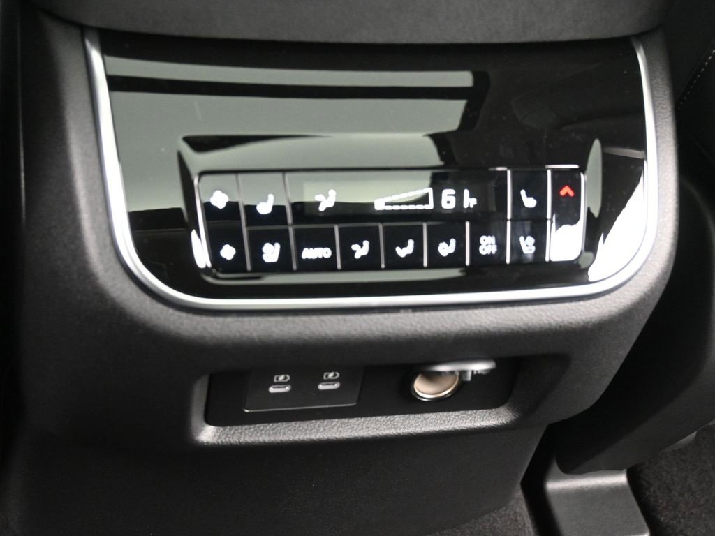 New 2026 INFINITI QX80 Luxe image 16