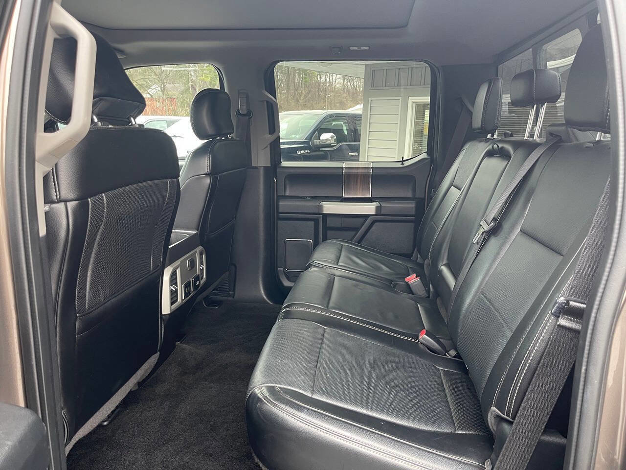 Used 2017 Ford F150 Lariat image 22