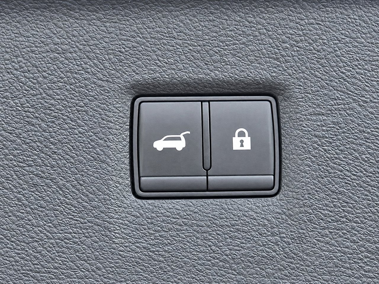 Used 2024 INFINITI QX60 Luxe w/ Vision Package FWD image 30