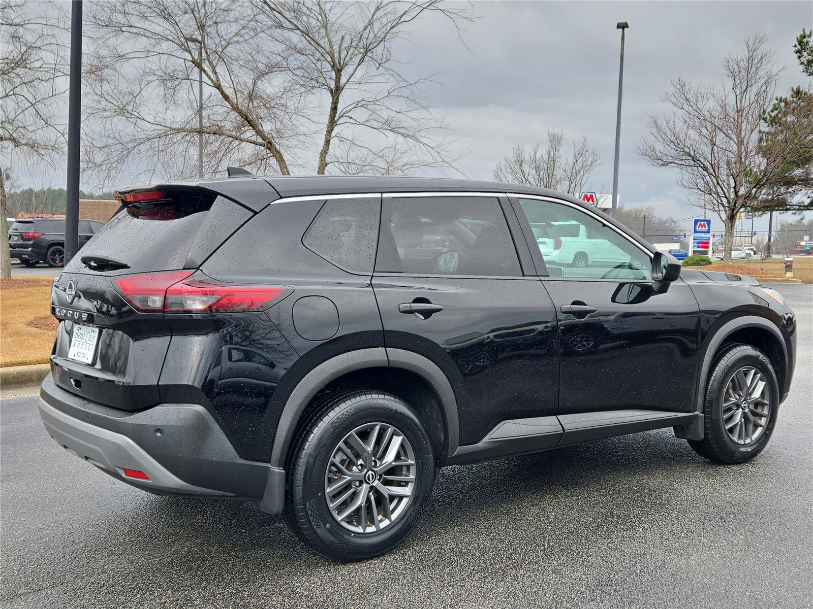 Used 2023 Nissan Rogue S FWD image 7